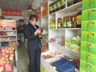 莊浪縣永寧鄉食藥監所規范轉基因食品專柜銷售，保障消費者知情權